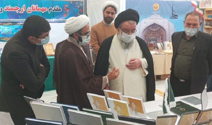بازدید مدیر محترم حوزه های علمیه،اعضای محترم شورای عالی حوزه های علمیه، شخصیت های کشوری، حوزوی و علمی در پنجمین روز نمایشگاه 9 2