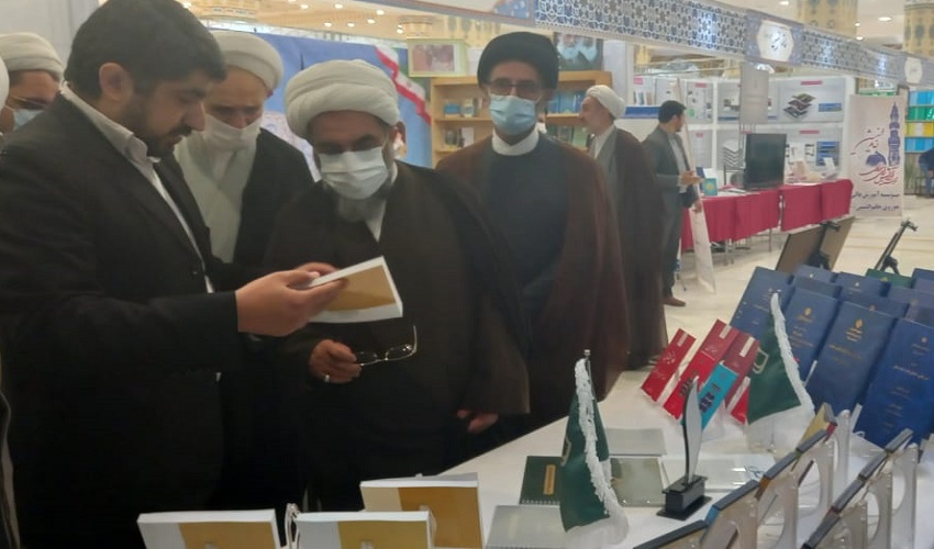 بازدید مدیر محترم حوزه های علمیه،اعضای محترم شورای عالی حوزه های علمیه، شخصیت های کشوری، حوزوی و علمی در پنجمین روز نمایشگاه 16 WhatsApp Image 2021 10 29 at 16.45.55